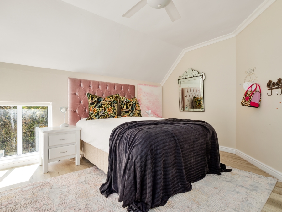7 Bedroom Property for Sale in Belvidere Estate Western Cape